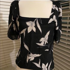 Ladies Black & White Floral Blouse XS
